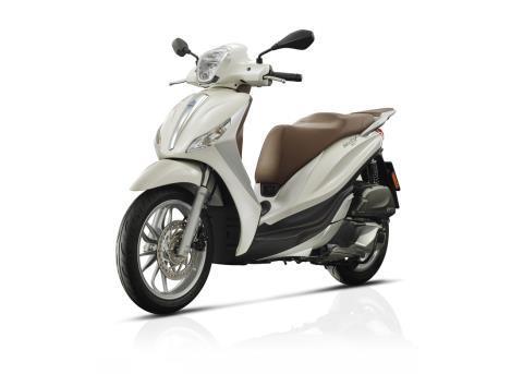 Grote foto piaggio medley 125 bianco luna bij central scooters kopen fietsen en brommers scooters