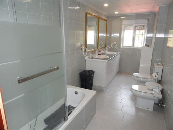Grote foto 6406 montserrat valencia spanje huizen en kamers bestaand europa