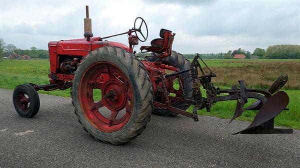 Grote foto farmall diesel fc235 diesel wd9 agrarisch tractoren oldtimers