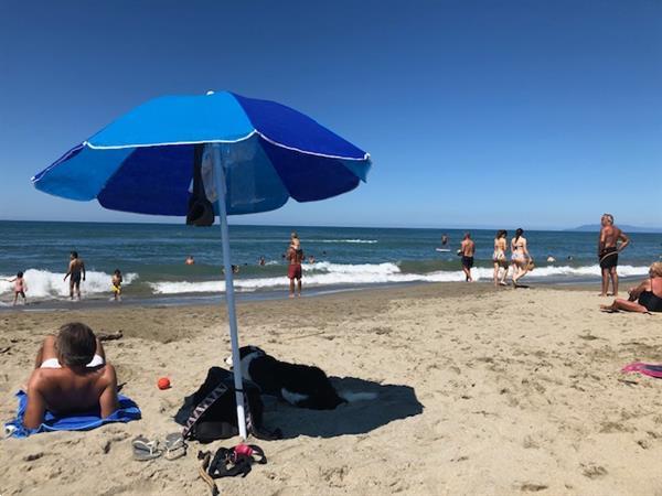 Grote foto te koop 2x stacaravan aan zee toscane viareggio vakantie italie