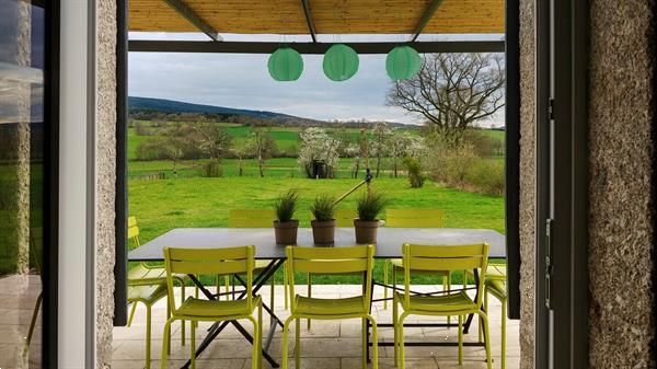 Grote foto vrijst. landhuis 4 12 p xl haard aan natuurpark de morvan vakantie frankrijk