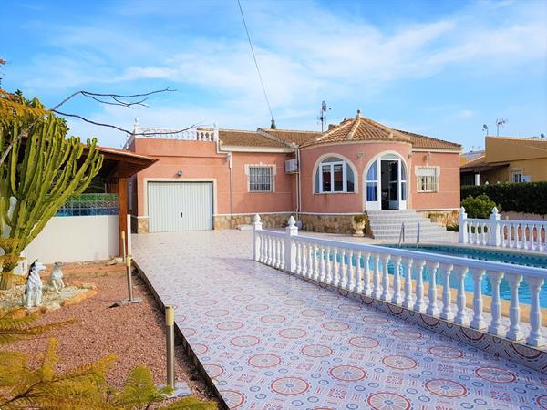 Grote foto vrijstaande villa 4slaapkamers in torrevieja huizen en kamers bestaand europa