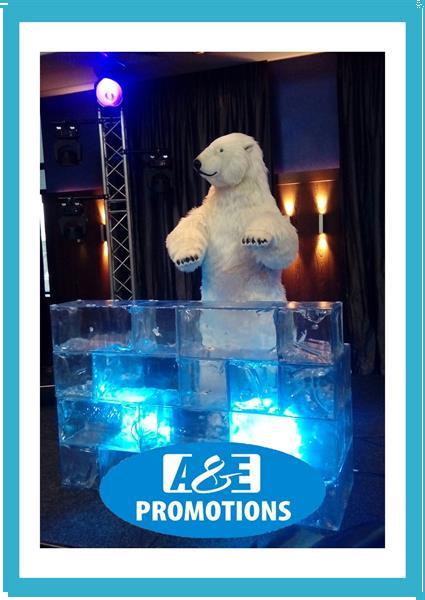 Grote foto sneeuwpop verhuur olaf frozen decors utrecht breda hobby en vrije tijd evenementen