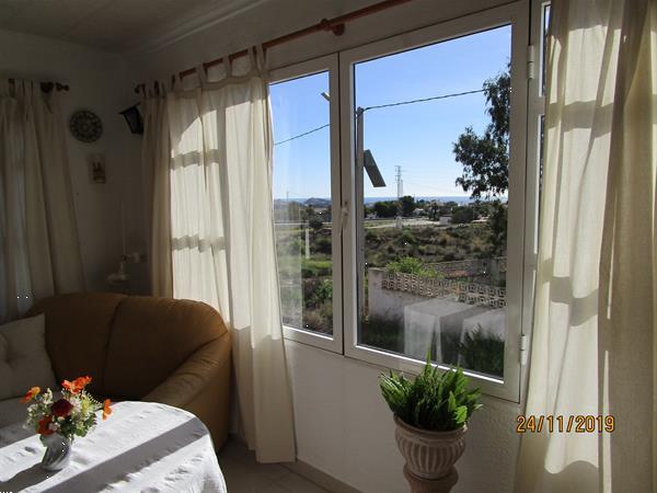 Grote foto prachtig helder en zonnig vrijstaand huis huizen en kamers bestaand europa