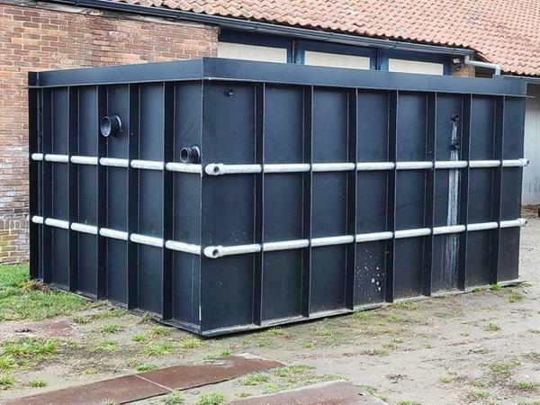 Grote foto hdpe koi vijver bak 24 kuub in nieuwstaat tuin en terras vijvers en toebehoren