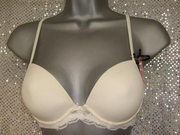 Grote foto elegante witte naadloze bh met kant op de rug kleding dames ondergoed en lingerie
