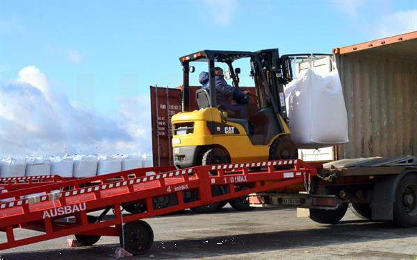 Grote foto mobiele laadbruggen ausbau agrarisch heftrucks