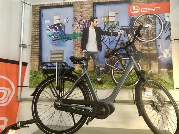 Grote foto elektrische fietsen wheels tweewielers acties fietsen en brommers damesfietsen