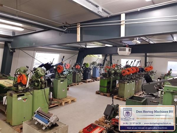 Grote foto komslijper zwenkslijper ringen messen reparatiewerkplaats doe het zelf en verbouw gereedschappen en machines