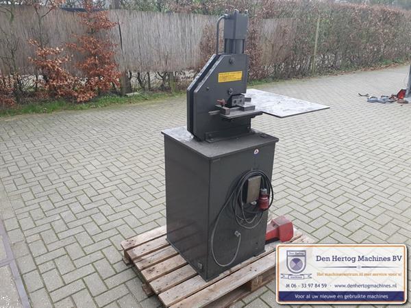 Grote foto jorg 1028 uithoeker uithapper 102x102x3mm 400v doe het zelf en verbouw gereedschappen en machines