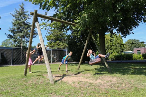 Grote foto 8 persoons geschakelde bungalow op park aan de ijssel vakantie nederland midden