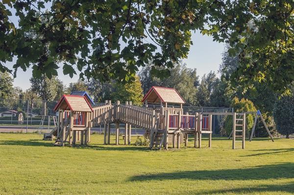 Grote foto 8 persoons geschakelde bungalow op park aan de ijssel vakantie nederland midden