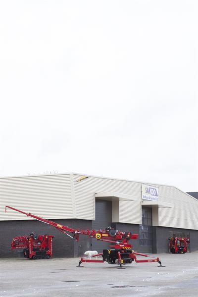 Grote foto hoeflon sk6 minikraan compact kraan tuin en terras werktuigen