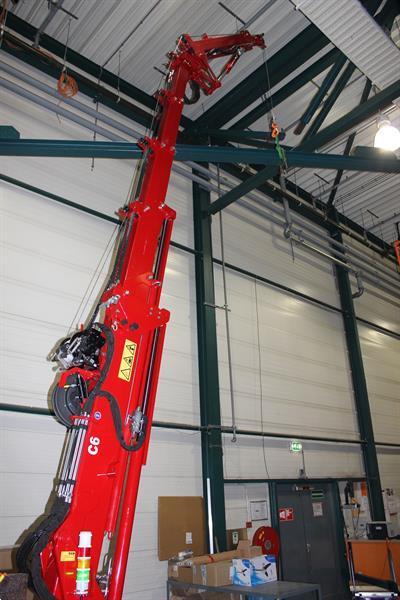 Grote foto hoeflon sk6 minikraan compact kraan tuin en terras werktuigen