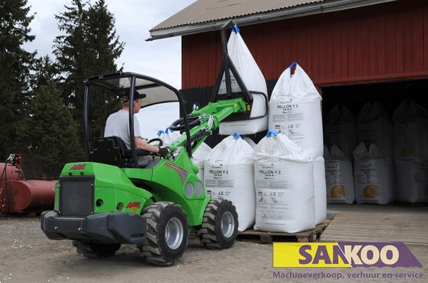 Grote foto avant 640t kniklader shovel loader schranklader tuin en terras werktuigen