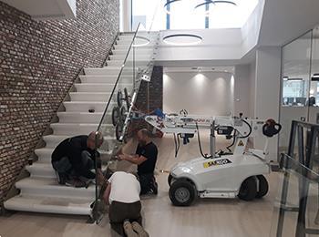 Grote foto huren robby 420 glasrobot glaslift tuin en terras werktuigen