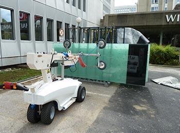 Grote foto huren robby 420 glasrobot glaslift tuin en terras werktuigen