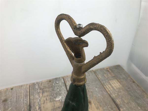 Grote foto waterspuwer fontein in de vorm van een krokodil gietijzer tuin en terras overige tuin en terras