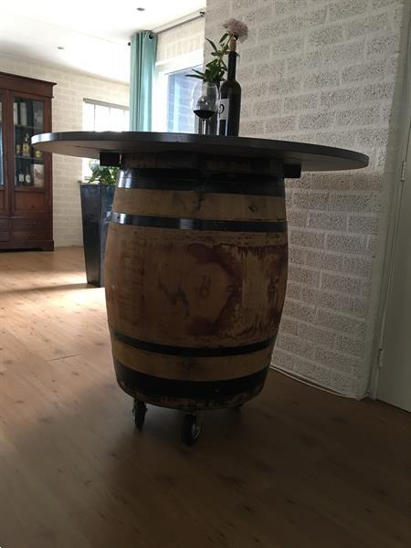 Grote foto wijnvat hout origineel uit frankrijk als statafel huis en inrichting woningdecoratie