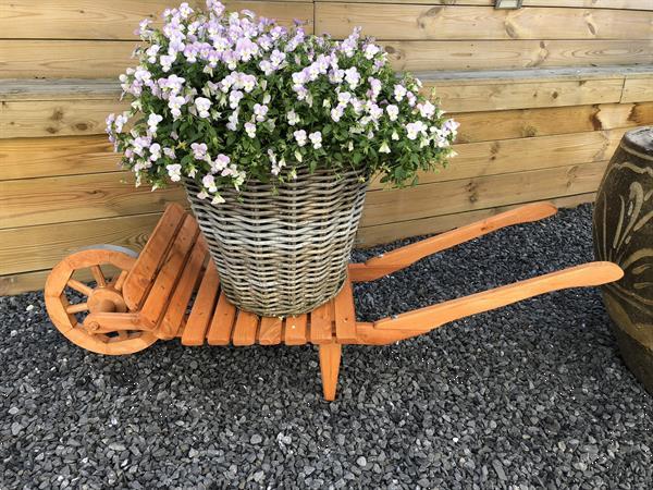 Grote foto xxl kruiwagen houten kruiwagen plantkar hout tuin massi tuin en terras tuinmeubelen