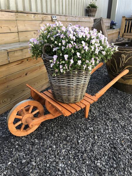 Grote foto xxl kruiwagen houten kruiwagen plantkar hout tuin massi tuin en terras tuinmeubelen