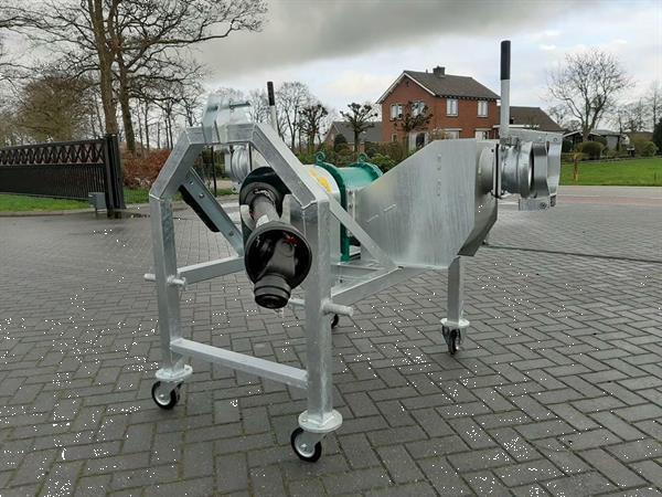 Grote foto stallkamp d sw280s mestpomp agrarisch mestpompen