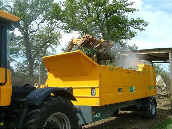 Grote foto menart p 145 ts tractor aangedreven doe het zelf en verbouw afvalverwerking