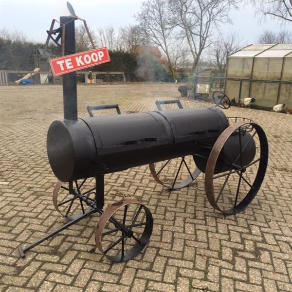 Grote foto mini tractor smoker smoker in werking agrarisch tractor toebehoren