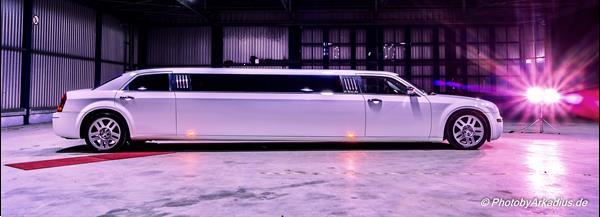 Grote foto huren limo huren hummer limousine verhuur roze diensten en vakmensen verhuur auto en motor