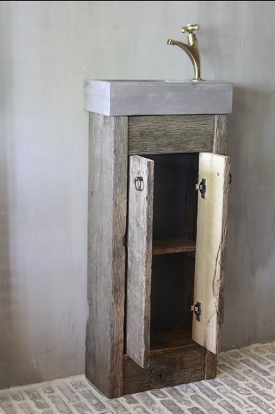 Grote foto landelijk oud eikenhouten toiletmeubel fontein d.grey huis en inrichting complete badkamers