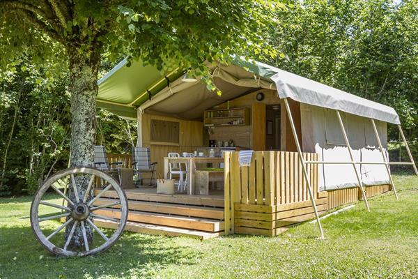 Grote foto tendi luxe ingerichte safari lodgetenten vakantie frankrijk