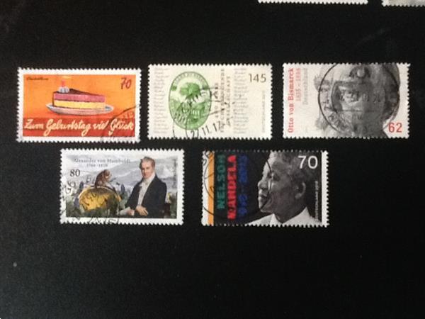 Grote foto 35 stuks. recent. duitsland grootformaat postzegels en munten duitsland
