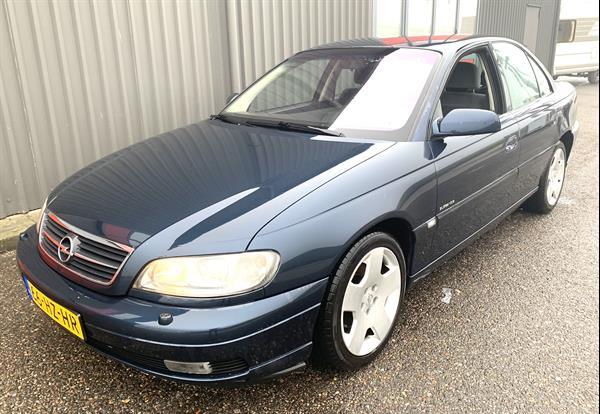 Grote foto opel omega 2.2. youngtimer auto opel