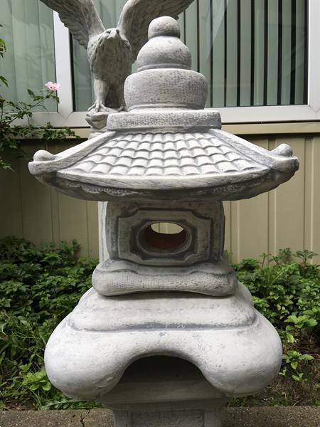 Grote foto pagode japanse lantaarn vol steen. huis en inrichting woningdecoratie