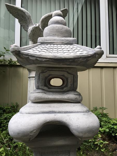 Grote foto pagode japanse lantaarn vol steen. huis en inrichting woningdecoratie