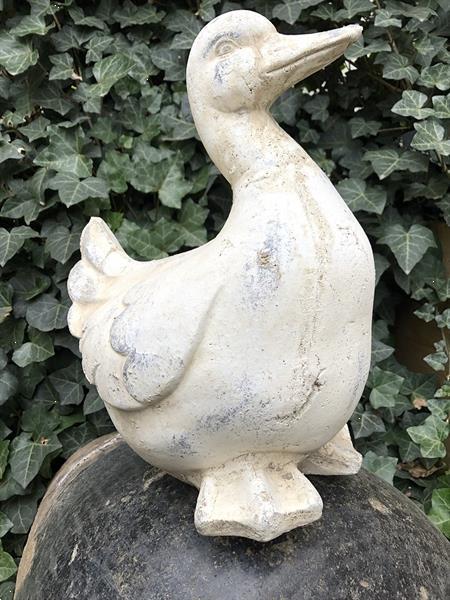 Grote foto mooie set beelden van een eend en gans in old look white t tuin en terras tuindecoratie