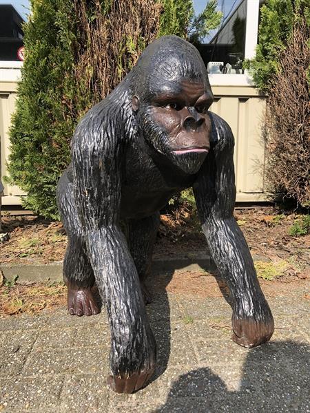Grote foto grote gorilla polystone geweldig fraai en imponerend laa tuin en terras tuindecoratie
