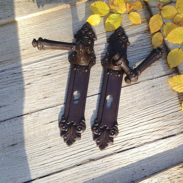 Grote foto antiek ijzeren deurbeslag voor de voordeur doe het zelf en verbouw materialen en producten