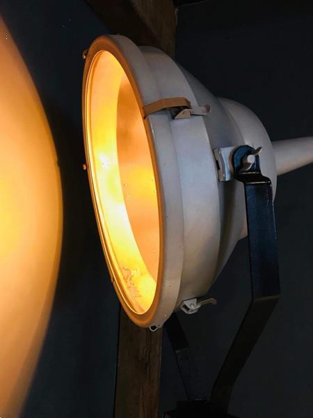 Grote foto industri le lamp op statief antiek en kunst lampen