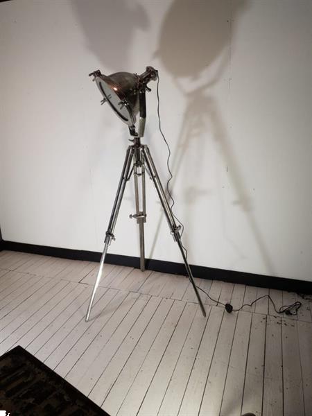 Grote foto driepoot lamp nikkel antiek en kunst lampen