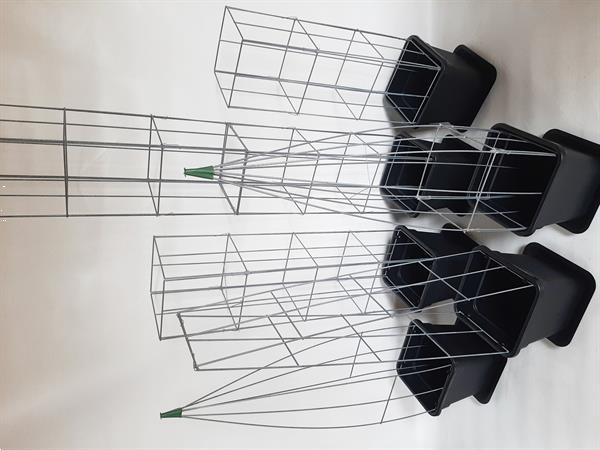 Grote foto klimplant draadrekken in plantenbakken tuin en terras bloembakken