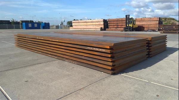 Grote foto rijplaten te koop. kunststof en staal. doe het zelf en verbouw wegenbouw