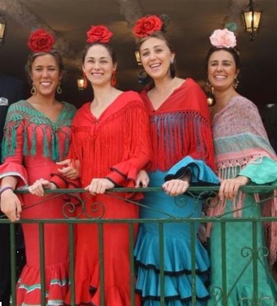 Grote foto spaanse mantoncillo de flamenco rood kleding dames verkleedkleding