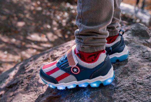 Grote foto marvel captain america schoenen met lichtjes maat 24 binne kleding dames verkleedkleding