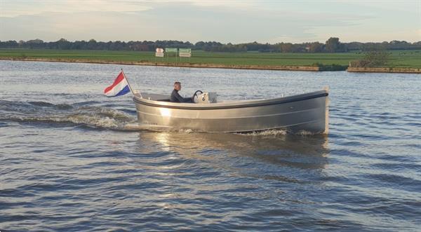 Grote foto van vossen sloep 700 watersport en boten motorboten en jachten