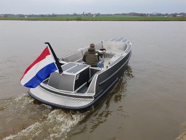 Grote foto van vossen 600 tender watersport en boten motorboten en jachten