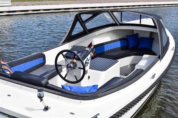 Grote foto waterspoor 707 watersport en boten motorboten en jachten