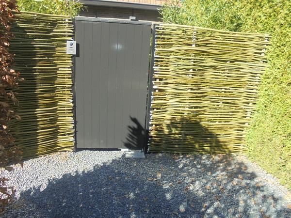 Grote foto wilgentenenen wilgenteen wilgenschutting tuin en terras tuindecoratie