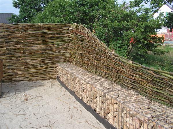 Grote foto wilgentenenen wilgenteen wilgenschutting tuin en terras tuindecoratie