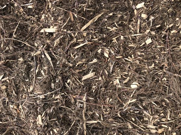 Grote foto tuin schors mulch gehakt hout gruis houtsnippers tuin en terras overige tuin en terras